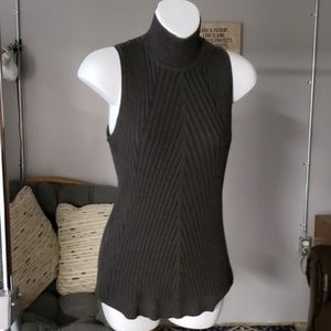 Apt 9 Gray sleeveless turtleneck